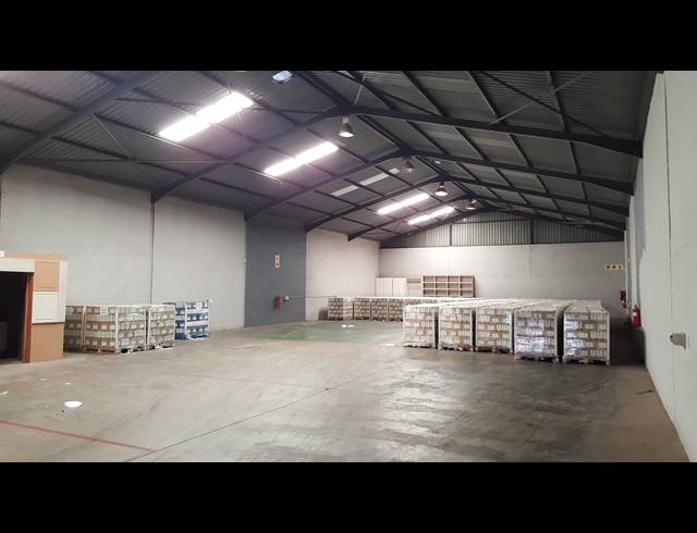 660M² WAREHOUSE RENTED IN KILLARNEY GARDENS